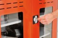 034217-7035-5010-Dringenberg-Akku-Schrank-klein-Kabeleingang-links-034217-7035-5010-3.jpg